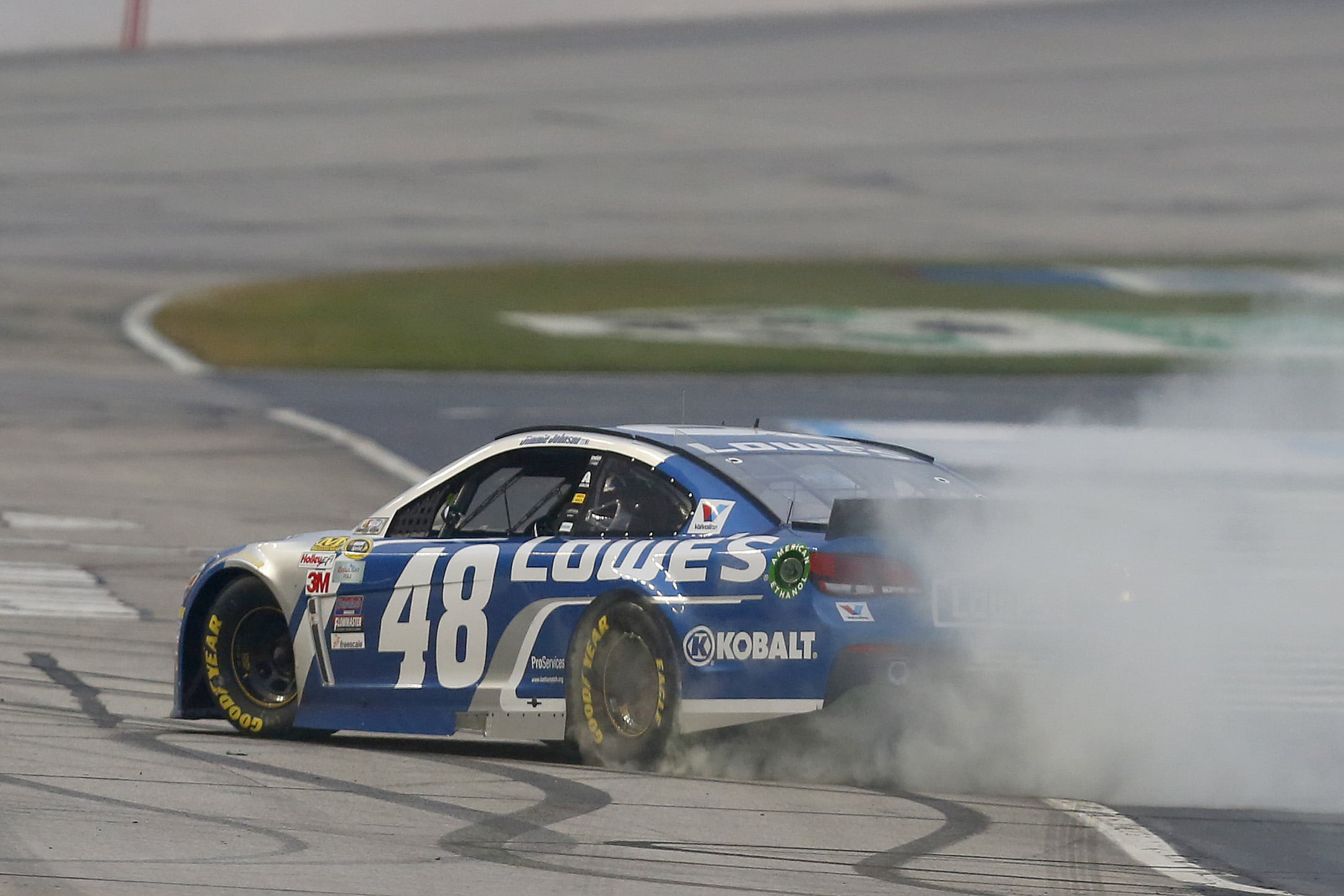 Jimmie Johnson starts from the back and dominates late in Atlanta win